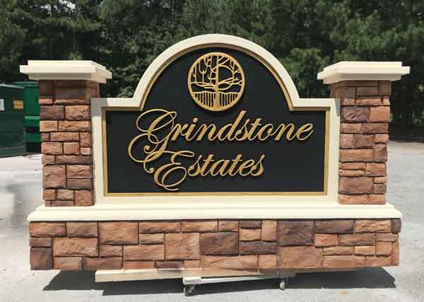 Community Entrance Sign Grindstone Estates - Faux block stone